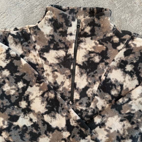 Zella Quarter Zip Camo Fleece Pullover - Picture 2 of 9